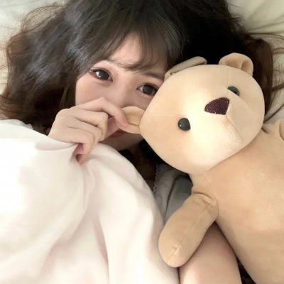 《她才是主角》海报