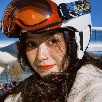 《小可爱娜斯佳第七季》海报