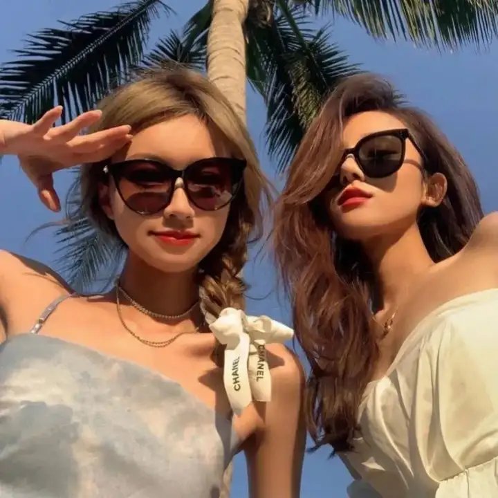 《泰山与宝藏》海报